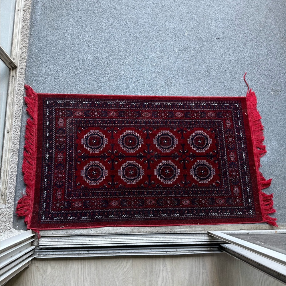 Red Area Rug